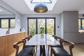 Beautiful Flat in Acton