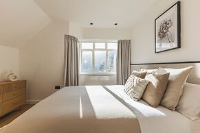 Beautiful Flat in Acton