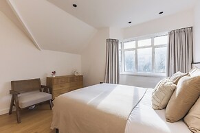 Beautiful Flat in Acton
