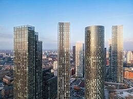 2br-sleeps4-parking-central-cityview