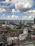 2br-sleeps4-parking-central-cityview