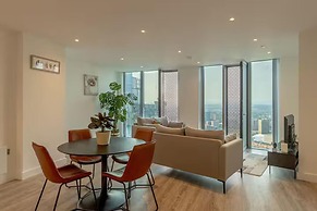 2br-sleeps4-parking-central-cityview