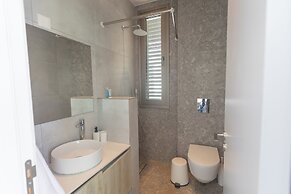 Protaras Azure Villa Azv15