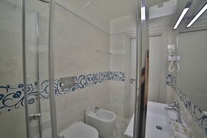 Riviera Luxury Rooms