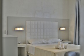 Riviera Luxury Rooms