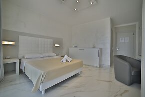 Riviera Luxury Rooms