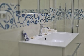 Riviera Luxury Rooms