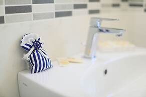 Riviera Luxury Rooms