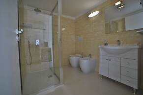 Riviera Luxury Rooms