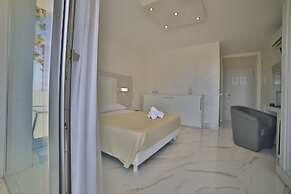 Riviera Luxury Rooms