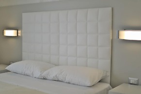 Riviera Luxury Rooms