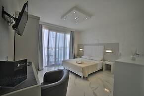 Riviera Luxury Rooms