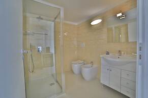 Riviera Luxury Rooms