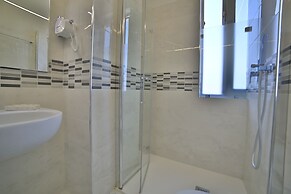 Riviera Luxury Rooms