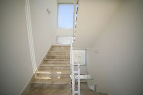 Riviera Luxury Rooms