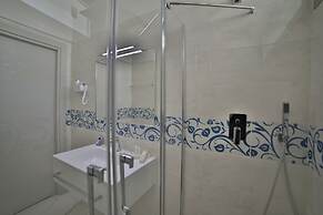 Riviera Luxury Rooms