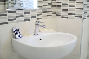 Riviera Luxury Rooms