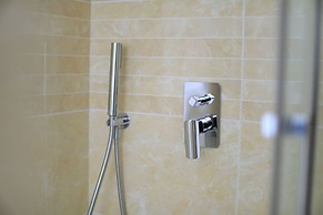 Riviera Luxury Rooms