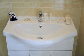 Riviera Luxury Rooms