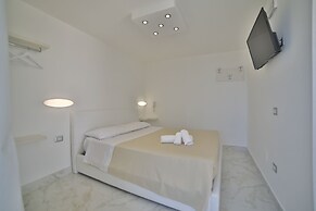 Riviera Luxury Rooms