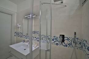 Riviera Luxury Rooms