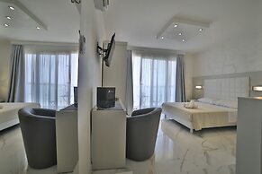 Riviera Luxury Rooms