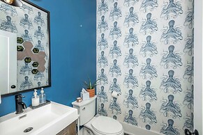 Northside Nook Home for 6!