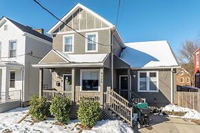 Northside Nook Home for 6!