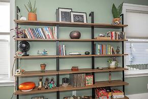 Northside Nook Home for 6!