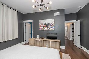 Northside Nook Home for 6!