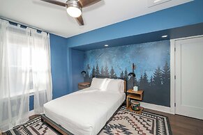 Northside Nook Home for 6!