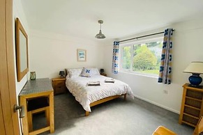 Mousehole Two-bed Bungalow With Parking