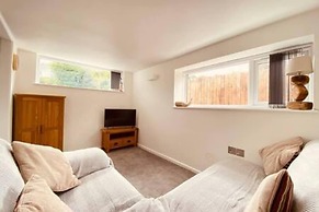 Mousehole Two-bed Bungalow With Parking