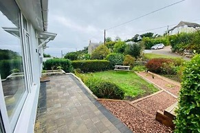 Mousehole Two-bed Bungalow With Parking
