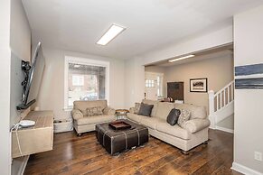 Queen City Homestead For 6!