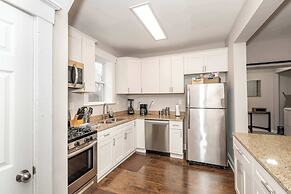 Queen City Homestead For 6!