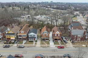 Queen City Homestead For 6!