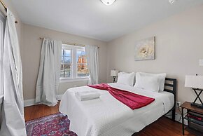 Tibet Twins Suites For 12!