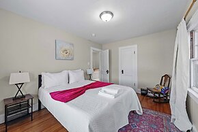 Tibet Twins Suites For 12!