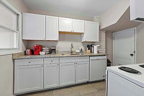 Tibet Twins Suites For 12!