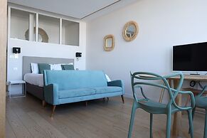 LES SUITES DU PORT by Le Saint Ferdinand