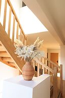 LES SUITES DU PORT by Le Saint Ferdinand
