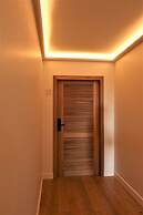 LES SUITES DU PORT by Le Saint Ferdinand