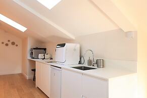 LES SUITES DU PORT by Le Saint Ferdinand