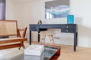 LES SUITES DU PORT by Le Saint Ferdinand