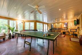 Six-Bedroom Family Retreat