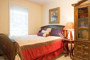 Six-Bedroom Family Retreat