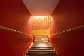 Six-Bedroom Family Retreat