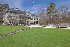 Serene Farms Hot Tub Pool Sunroom on 7 Acres