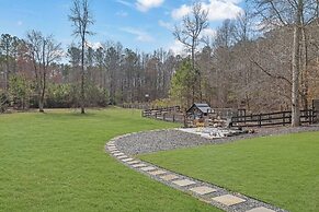 Serene Farms Hot Tub Pool Sunroom on 7 Acres